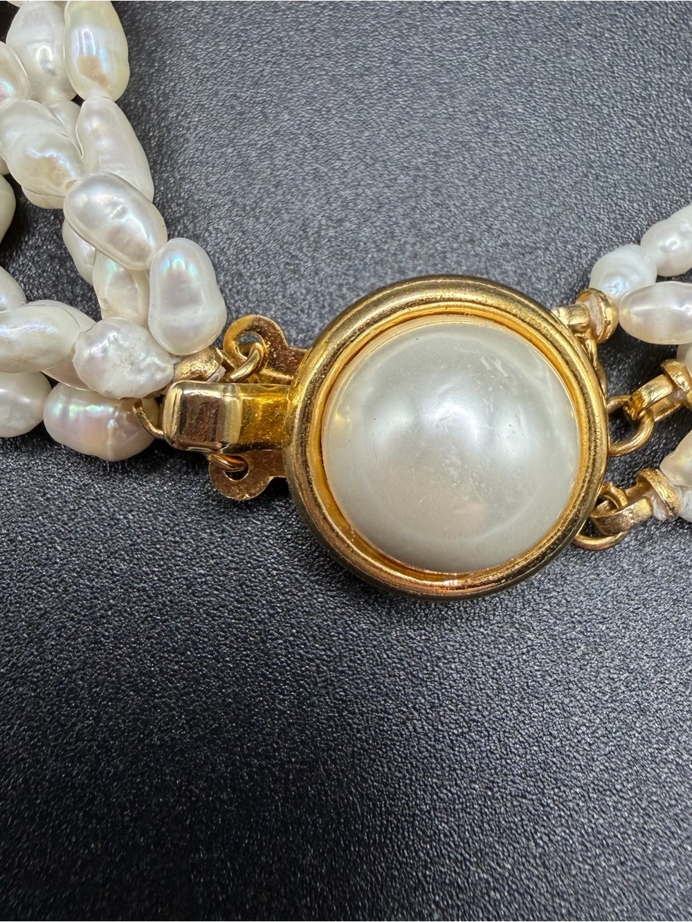 Freshwater Pearl Multistrand Bracelet #A151  appx 8” 6 strands gold tone - Picture 4 of 7